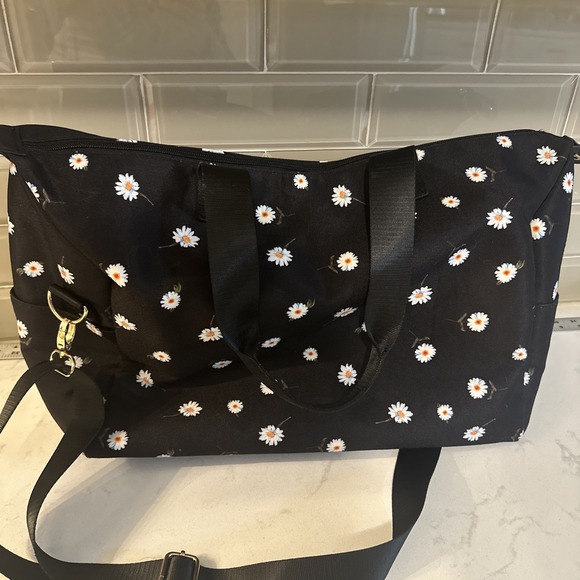Alice + Olivia By Stacy Bendet Daisy Duffel Print Bag - Picture 6 of 11